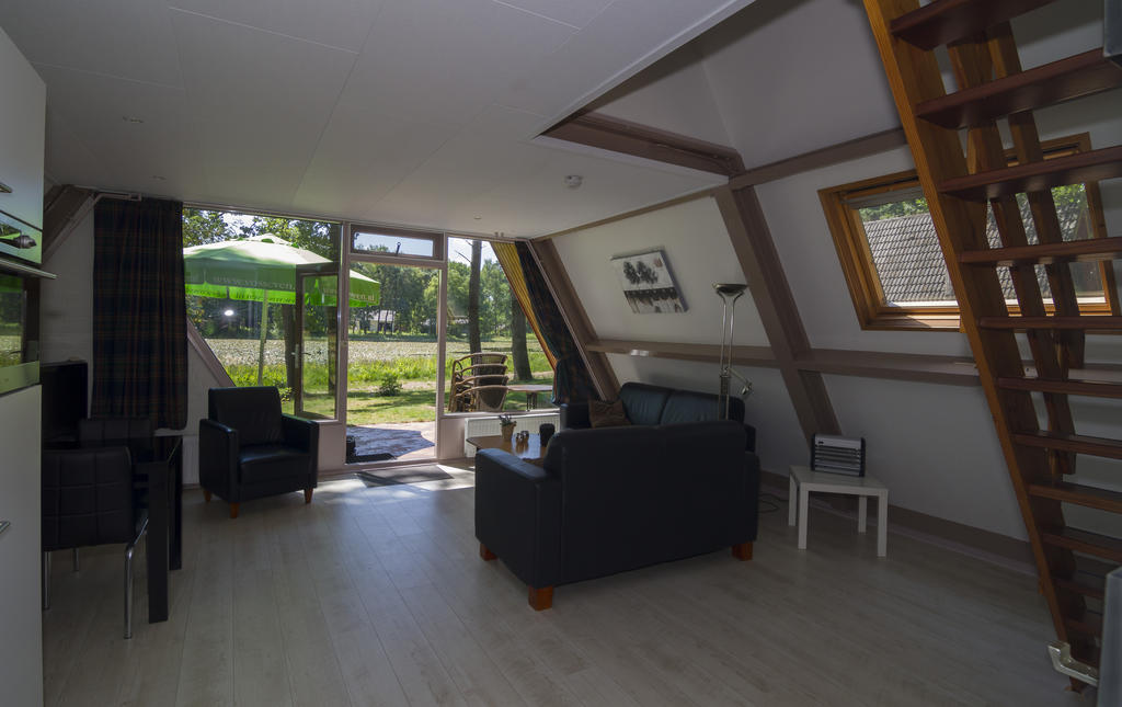 'T Vosseven Vakantiehuizen Stramproy 객실 사진